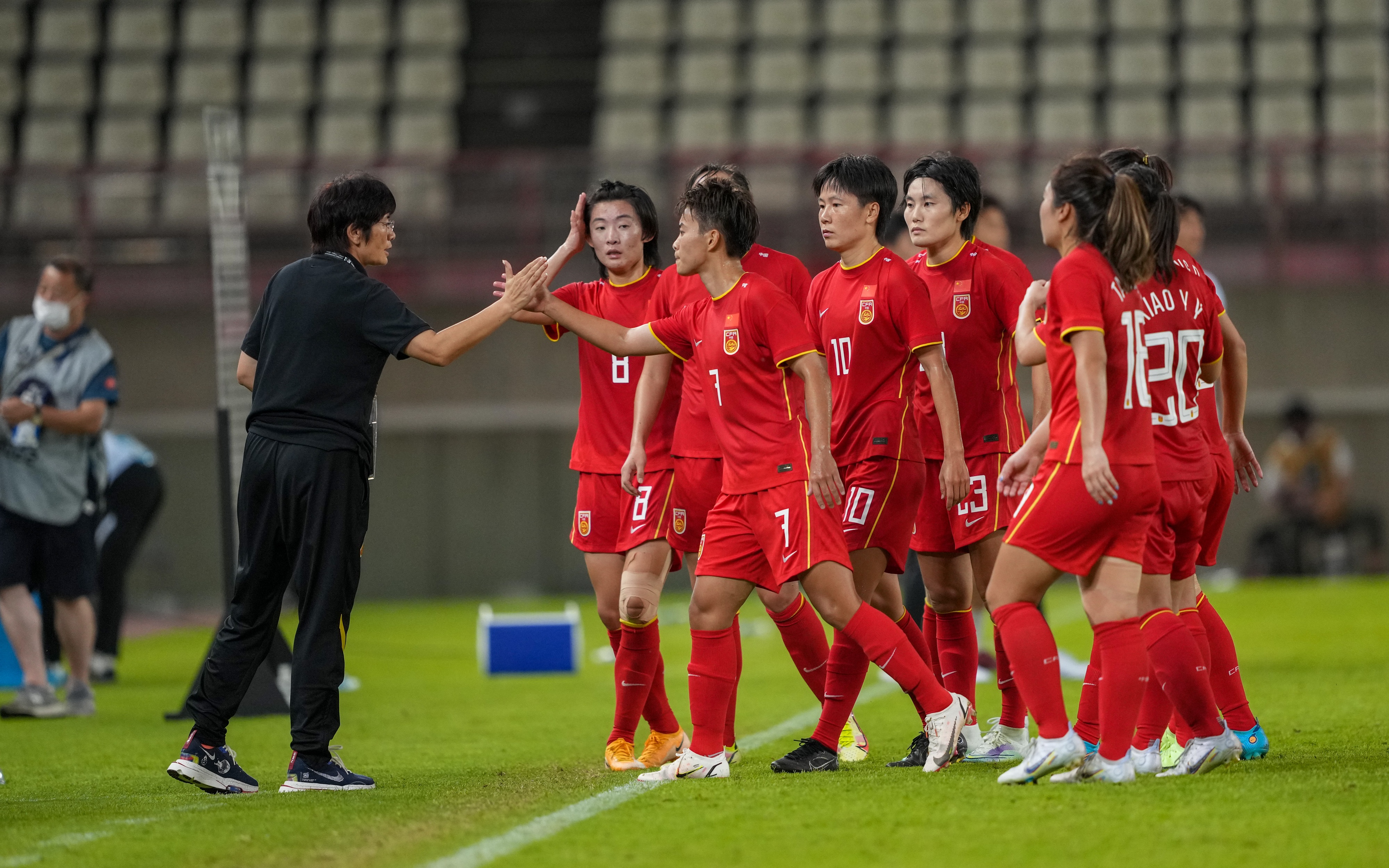 开云体育-女足世界杯决赛在即，中国队士气高涨备战对阵巴西队